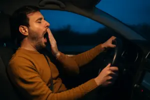 Colpo di sonno di ritorno la domenica sera: i segnali e la contromossa