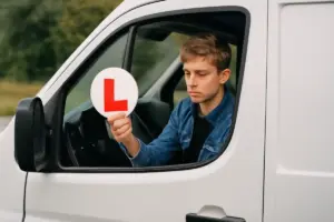 Posso guidare un furgone con la patente B appena presa? i limiti reali
